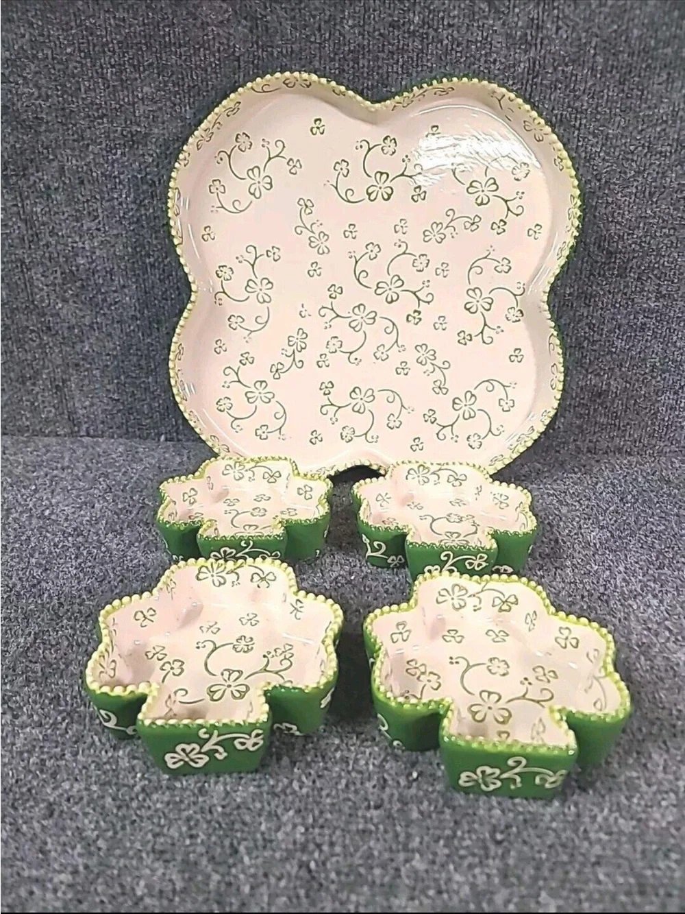 Temptations Shamrock Clover 5-Piece Bakeware & Serving Set Floral Lace G…